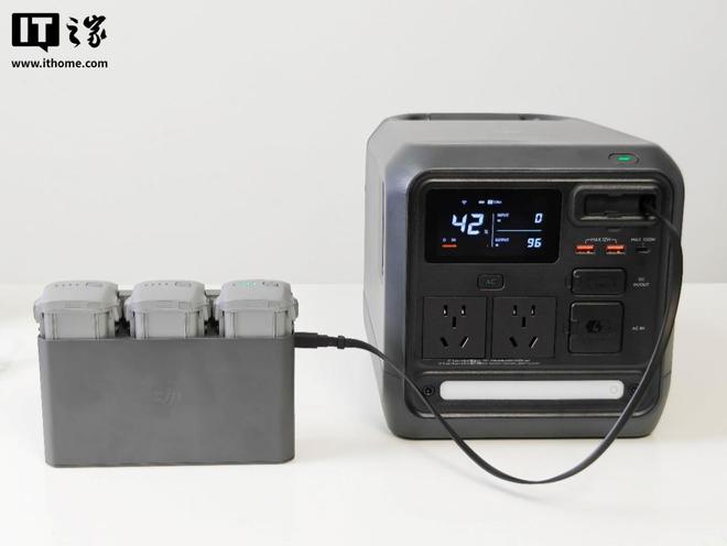 Mini户外电源上手：小巧一度电夯级体验瓦力娱乐棋牌大疆Power 1000(图8)